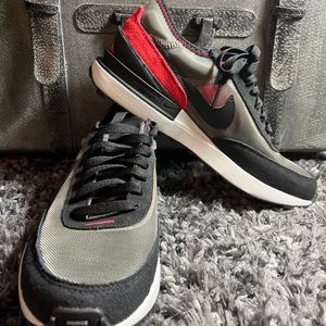 [DC0481-006] Youth Nike WAFFLE ONE (GS) Size 6.5Y Or  a Size 8 Women